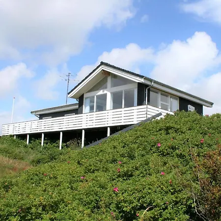 Holiday home Ute - 200m From The Sea By Interhome
