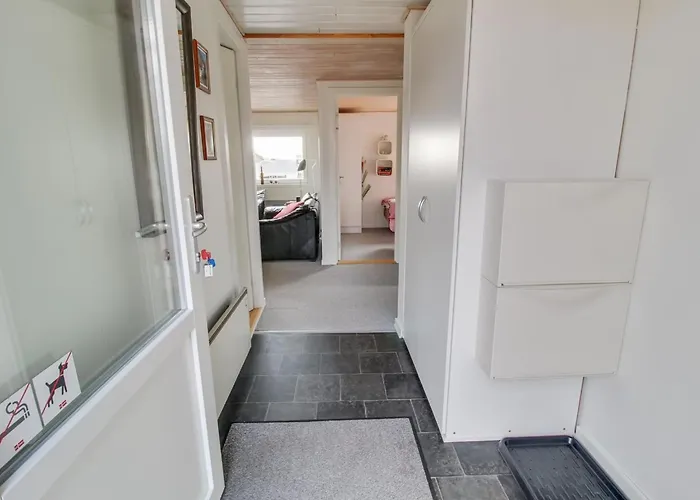 Holiday home Ute - 200m From The Sea By Interhome *