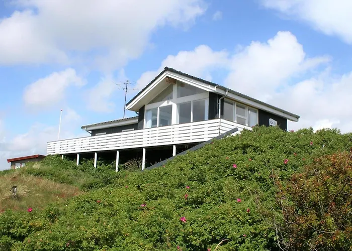 Holiday home Ute - 200m From The Sea By Interhome